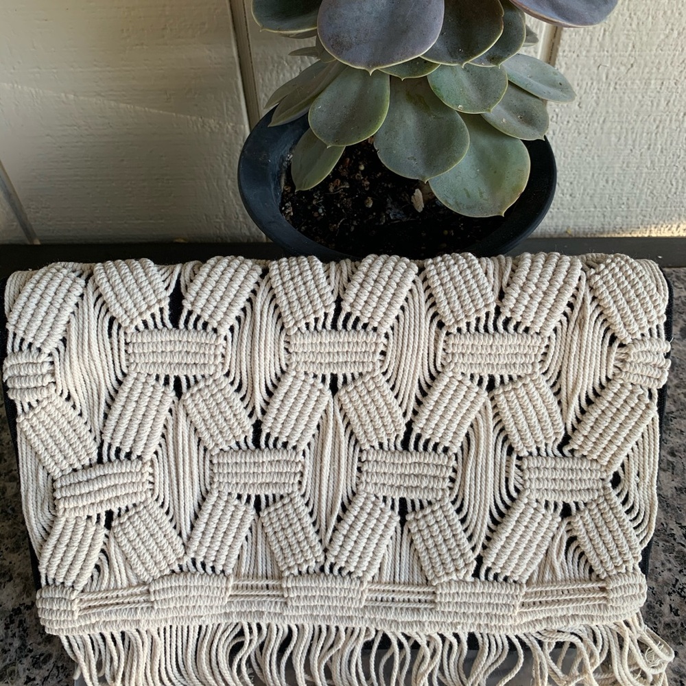 Stella & Dot Playa Macrame Clutch Purse With Strap